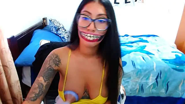 Snapshot of sofia_rosse4 chatting on 3, 10, 2025 sofia rosse4 online show from 3, 10, 2025