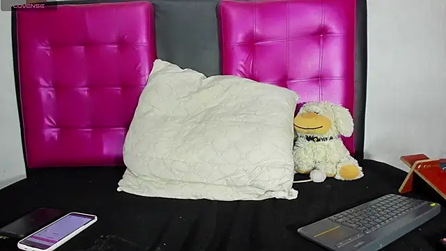 Snapshot of AlanaLars chatting on 29, 9, 2025 AlanaLars online show from 29, 9, 2025