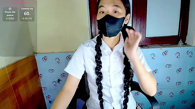 Snapshot of __Saphia__ chatting on 15, 10, 2025   Saphia   online show from 15, 10, 2025