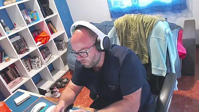ravingr4d4 online show from 6, 5, 2026
