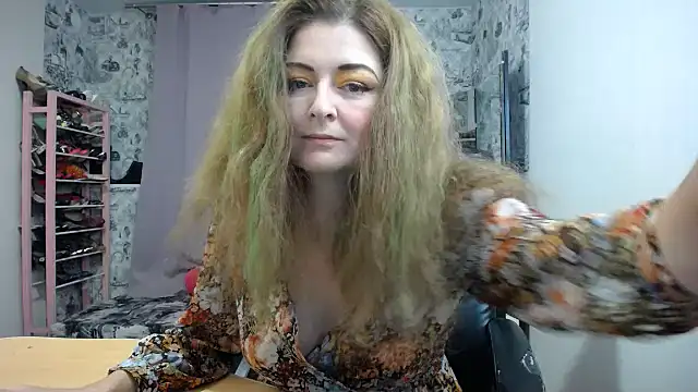 Helen1974 online show from 11, 1, 2026