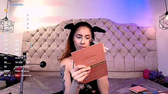 Snapshot of bellablack27 chatting on 13, 2, 2025 bellablack27 online show from 13, 2, 2025