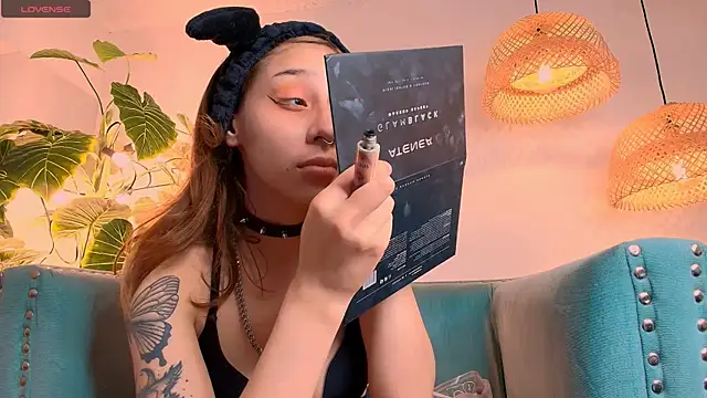 Snapshot of bellablack27 chatting on 4, 3, 2025 bellablack27 online show from 4, 3, 2025