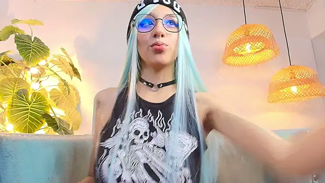 Snapshot of bellablack27 chatting on 23, 9, 2025 bellablack27 online show from 23, 9, 2025