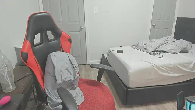 demi xoxo online show from 23, 9, 2025