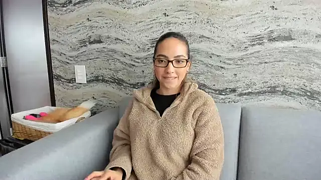 Snapshot of Sophi__a chatting on 11, 2, 2025 Sophi a online show from 11, 2, 2025