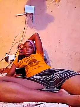 cute naimah online show from 17, 11, 2025