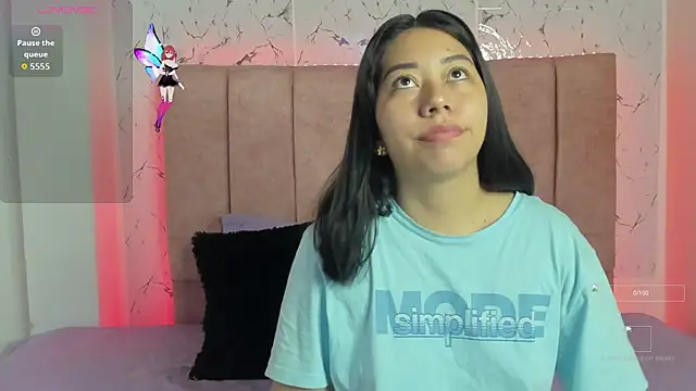 Snapshot of sexylaurita chatting on 7, 10, 2025 sexylaurita online show from 7, 10, 2025