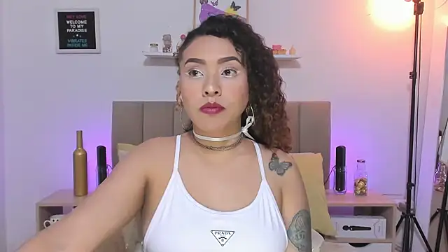 Zoe Gruber online show from 14, 11, 2025