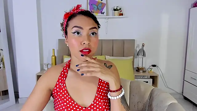 Zoe Gruber online show from 5, 5, 2026