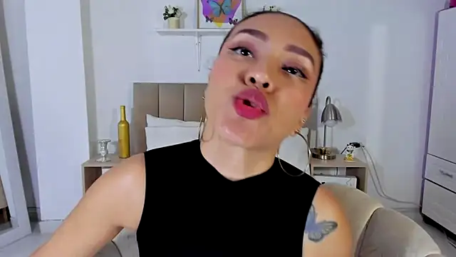 Zoe Gruber online show from 28, 5, 2026