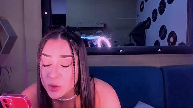 Sussy Bell01 online show from 16, 12, 2024