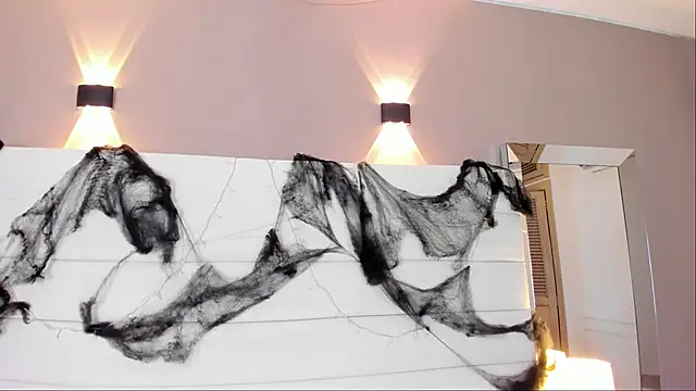 Lilly 2809  online show from 19, 10, 2025