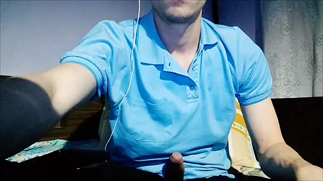 Snapshot of _Hocthus_ chatting on 1, 1, 2025 Hocthus online show from 1, 1, 2025