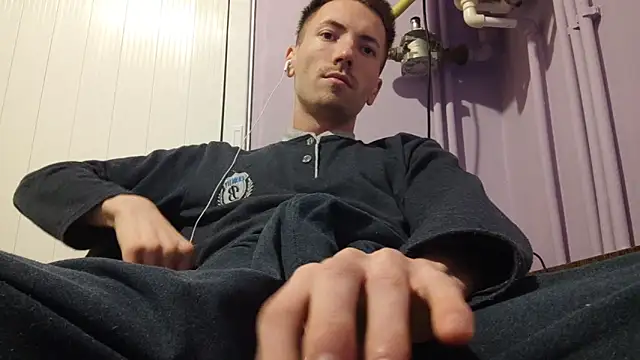 Snapshot of _Hocthus_ chatting on 9, 1, 2025 Hocthus online show from 9, 1, 2025