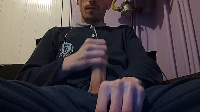 Snapshot of _Hocthus_ chatting on 15, 1, 2025 Hocthus online show from 15, 1, 2025