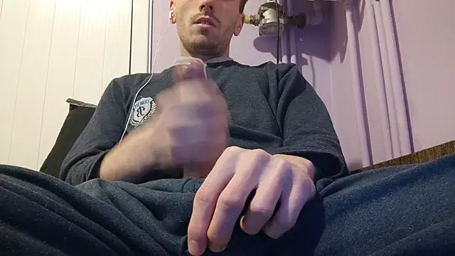 Snapshot of _Hocthus_ chatting on 16, 1, 2025 Hocthus online show from 16, 1, 2025