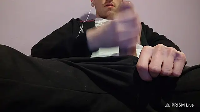 Snapshot of _Hocthus_ chatting on 14, 2, 2025 Hocthus online show from 14, 2, 2025