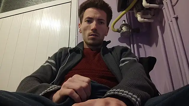 Snapshot of _Hocthus_ chatting on 19, 2, 2025 Hocthus online show from 19, 2, 2025