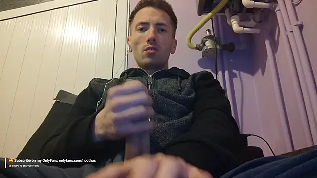 Snapshot of _Hocthus_ chatting on 24, 2, 2025 Hocthus online show from 24, 2, 2025