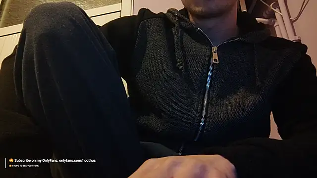 Snapshot of _Hocthus_ chatting on 25, 2, 2025 Hocthus online show from 25, 2, 2025