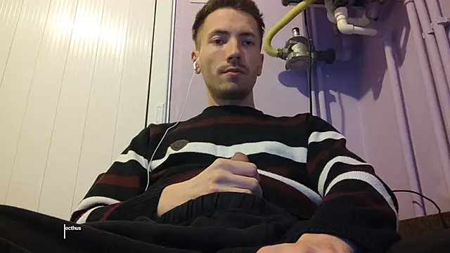 Snapshot of _Hocthus_ chatting on 27, 2, 2025 Hocthus online show from 27, 2, 2025