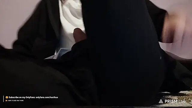 Snapshot of _Hocthus_ chatting on 3, 3, 2025 Hocthus online show from 3, 3, 2025