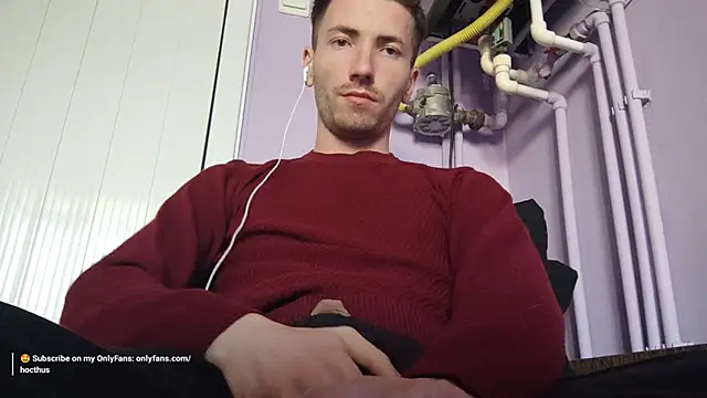 Snapshot of _Hocthus_ chatting on 6, 3, 2025 Hocthus online show from 6, 3, 2025