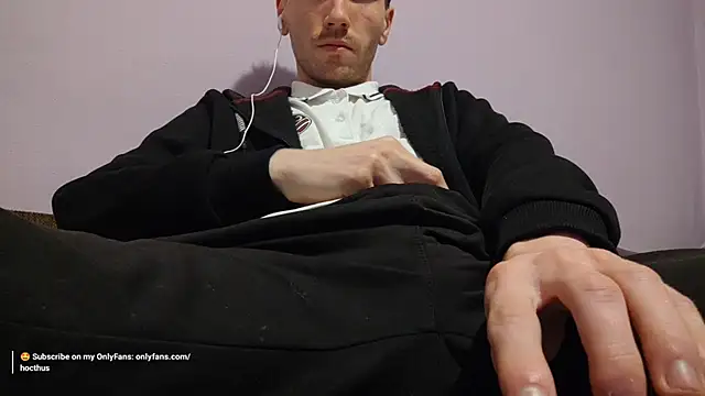 Snapshot of _Hocthus_ chatting on 9, 3, 2025 Hocthus online show from 9, 3, 2025