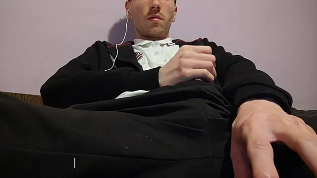 Snapshot of _Hocthus_ chatting on 9, 3, 2025 Hocthus online show from 9, 3, 2025