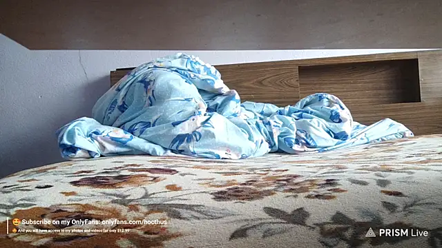 Snapshot of _Hocthus_ chatting on 22, 3, 2025 Hocthus online show from 22, 3, 2025