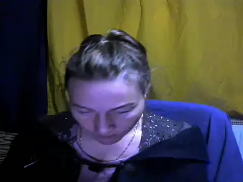 wLESLYMOSw online show from 11, 12, 2024