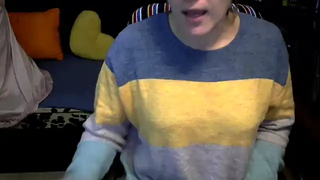 wLESLYMOSw online show from 24, 10, 2025