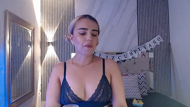 ashley  tylor online show from 28, 4, 2026