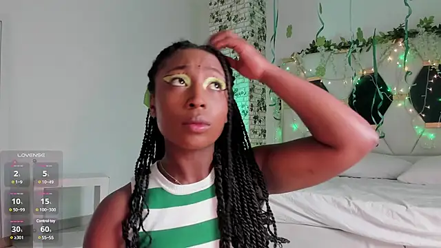 EmmaSanzz  online show from 18, 3, 2025