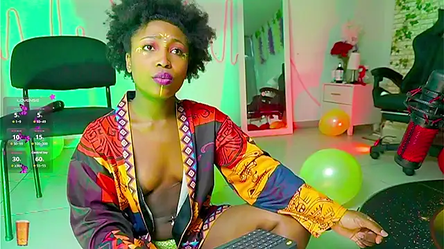 EmmaSanzz  online show from 28, 9, 2025