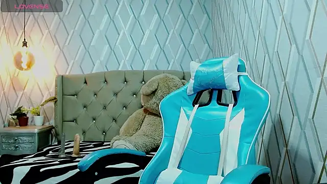 Snapshot of moniquehicks chatting on 5, 2, 2025 moniquehicks online show from 5, 2, 2025