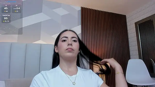 Julietasantos   online show from 13, 11, 2025