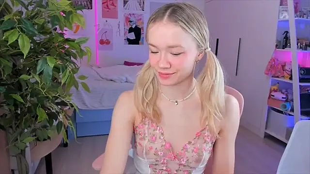 Lily Young online show from 6, 2, 2026