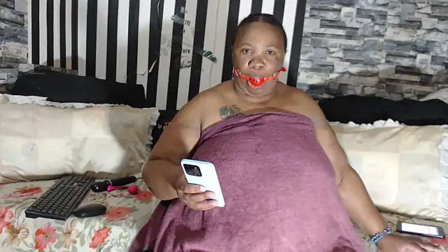 BigHotMatureXx online show from 17, 3, 2026