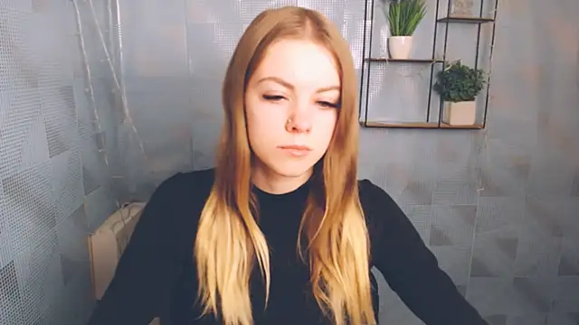 AliceFlirtt  online show from 18, 12, 2024