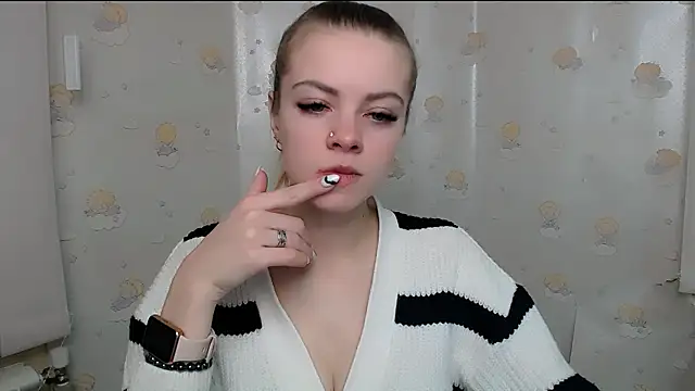 AliceFlirtt  online show from 23, 12, 2024