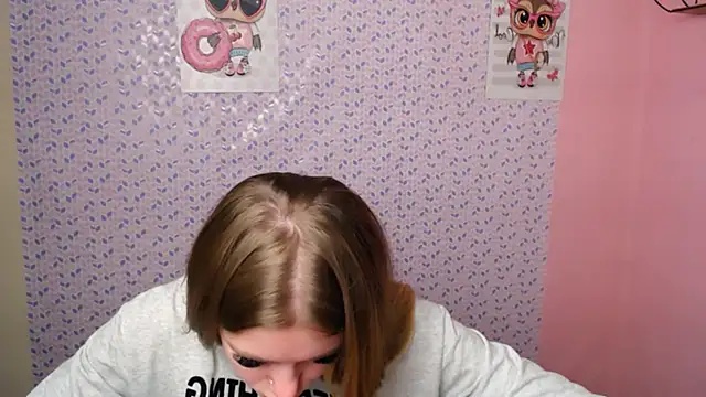 AliceFlirtt  online show from 8, 1, 2025