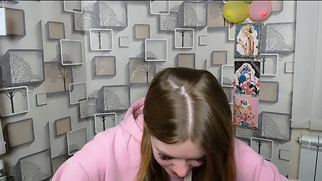 AliceFlirtt  online show from 3, 3, 2025