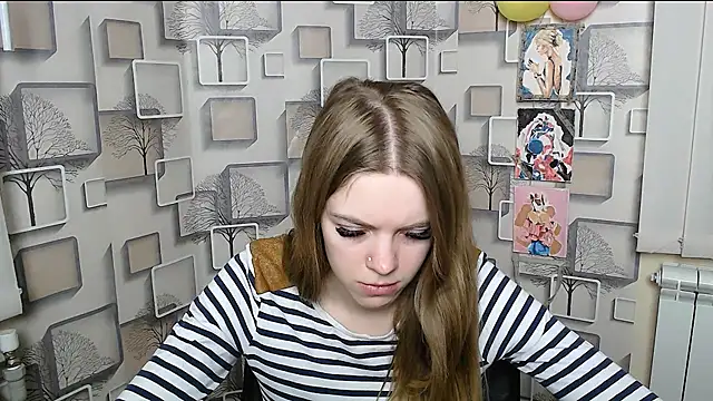 AliceFlirtt  online show from 13, 3, 2025