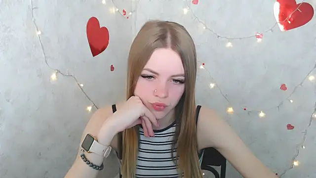 AliceFlirtt  online show from 21, 3, 2025