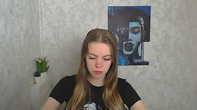 AliceFlirtt  online show from 23, 9, 2025