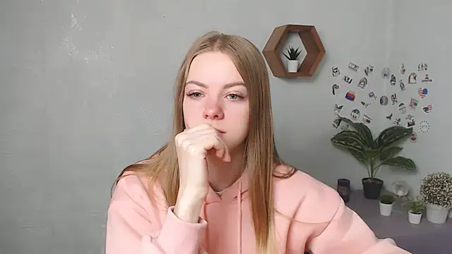 AliceFlirtt  online show from 26, 9, 2025