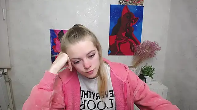 AliceFlirtt  online show from 6, 10, 2025