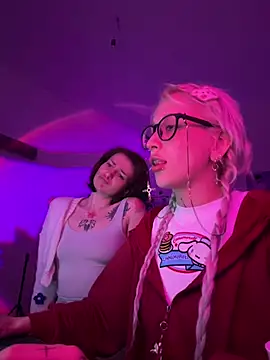 Dooubletroublee online show from 7, 5, 2026